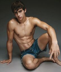 Random Hotness!!  60ce916b57a80.jpg