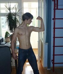 Random Hotness!!  60cf53fe8240d.jpg
