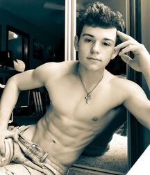 Random Hotness!!  60cf88dabad87.jpg