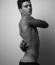 Random Hotness!!  60cf88dc5e813.jpg