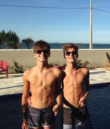 The Scribel Twins!!  60cfd8f01668d.jpg