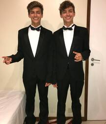 The Scribel Twins!!  60cfd9013ccb0.jpg