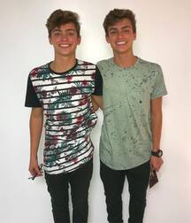 The Scribel Twins!!  60cfd919407c5.jpg