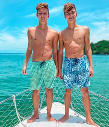 The Scribel Twins!!  60cfd9464b756.jpg