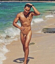 Bare Boys!!  60d0dd2dcd72e.jpg