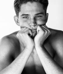 Hot Model Tommy!!  60d127a274f9d.jpg