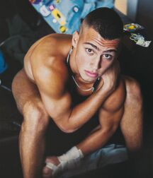Bare Boys!!