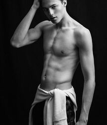 Random Hotness!!  60d1334c80318.jpg