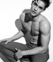 Random Hotness!!  60d13358520c1.jpg