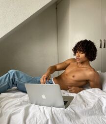 Super Model Dylan!! 60d4e9f1919bd.jpg