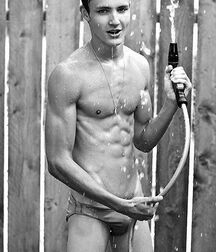 Random Hotness!!  60d8fdea811c5.jpg