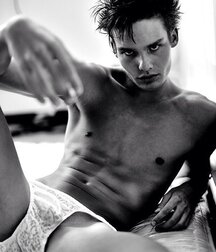 Random Hotness!!  60d8fdf42eec3.jpg