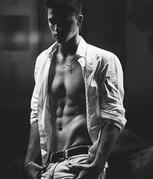 Random Hotness!!  60d8fdf642834.jpg
