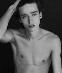French Model Mael!!  60dbb3ab757c3.jpg
