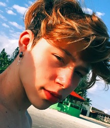 Hot boy Leon!! 60dc89081593c.jpg