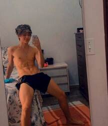 Hot boy Leon!! 60dc891a2ffa9.jpg