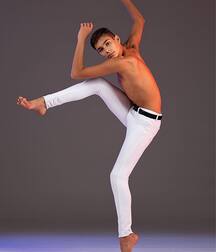 Dancer Gavin!!  60dd08ea28ab6.jpg