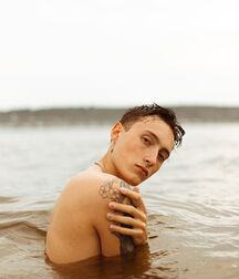 Hot Model Anthony!!  60dd1e5cdaceb.jpg
