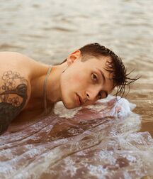Hot Model Anthony!!  60dd1e5e9379b.jpg