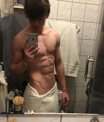 Selfie Hotties!!  60ddd773709be.jpg