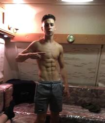 Random Hotness!!  60ddd7e5d974b.jpg