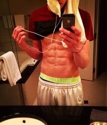Random Hotness!!  60df33100c032.jpg