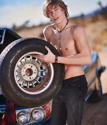 Hot Model Issac!! 60df912c97ccb.jpg