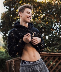 Hot Model Mark Young!!  60dfb8e9635c0.jpg
