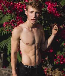 Hot Model Mark Young!!  60dfb8ecc5518.jpg