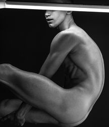 Hot Model Mark Young!!  60dfb90cd01b1.jpg