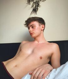 Hot Model Ben!!  60e0fc509ec97.jpg