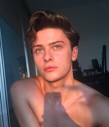 Hot Model Ben!!  60e0fc5c492bf.jpg