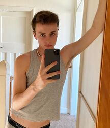 Hot Model Ben!!  60e0fc68ba24a.jpg