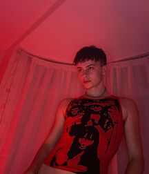 Hot Model Ben!!  60e0fc906483a.jpg