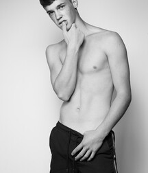 Hot Model Michiel!!  60e1326645ed3.jpg