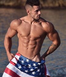 Happy Fourth!!  60e20bf3154a3.jpg