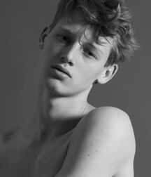 Hot Model Ole!!  60e7b6ae2027a.jpg