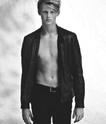 Hot Model Ole!!  60e7b6c87ffce.jpg