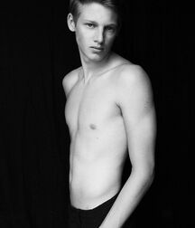 Hot Model Ole!!  60e7b6d9a0443.jpg