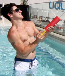Bday Boy David Henrie!!  60eae6df3a311.jpg