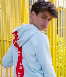 Hot Model Bram!!  60f038dee0ebd.jpg