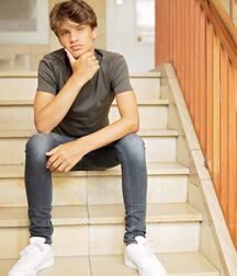 Hot Model Bram!!  60f038e65d9d9.jpg