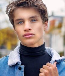 Hot Model Bram!!  60f038eee5480.jpg