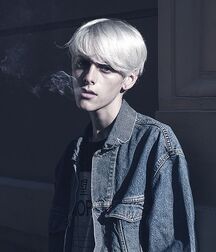 Out Model Vincenzo!!  60f43132a430d.jpg
