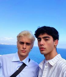 Out Model Vincenzo!!  60f4314cb3b98.jpg