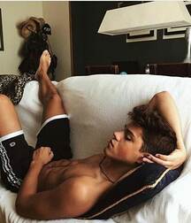 Random Hotness!!  60f459001facc.jpg