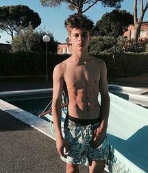 Random Hotness!!  60f4590977b74.jpg