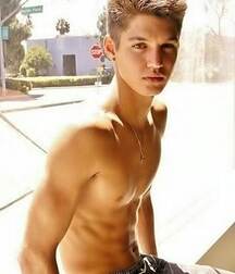 Random Hotness!!  60f4590ecb93d.jpg