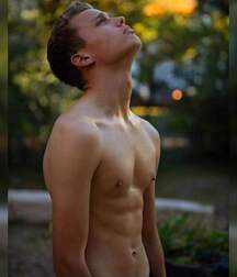 Random Hotness!!  60f4591bad9e4.jpg