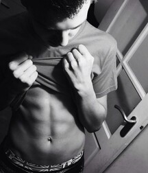 Croatian Model Andrija!!  60f844f712310.jpg